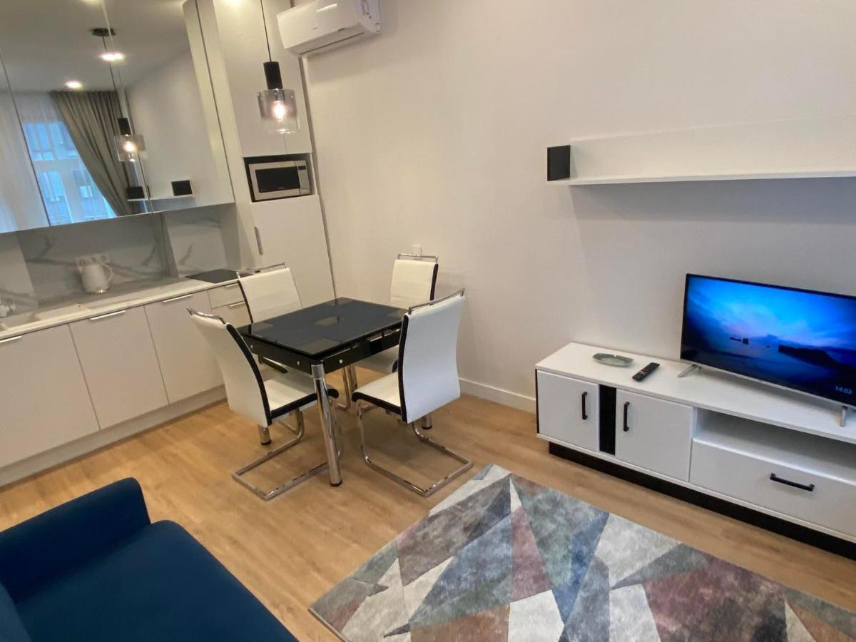 Moder Chic Apartment In Center-Prime Rentals Каунас Екстер'єр фото