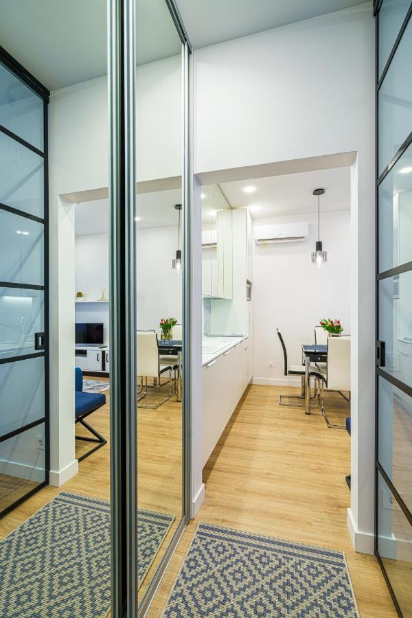 Moder Chic Apartment In Center-Prime Rentals Каунас Екстер'єр фото